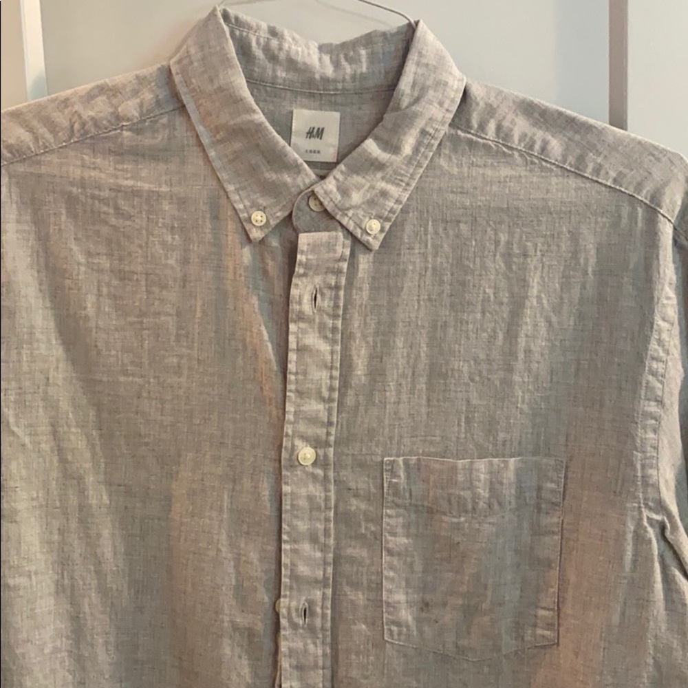 H&M Light Gray Button-Up, Medium!